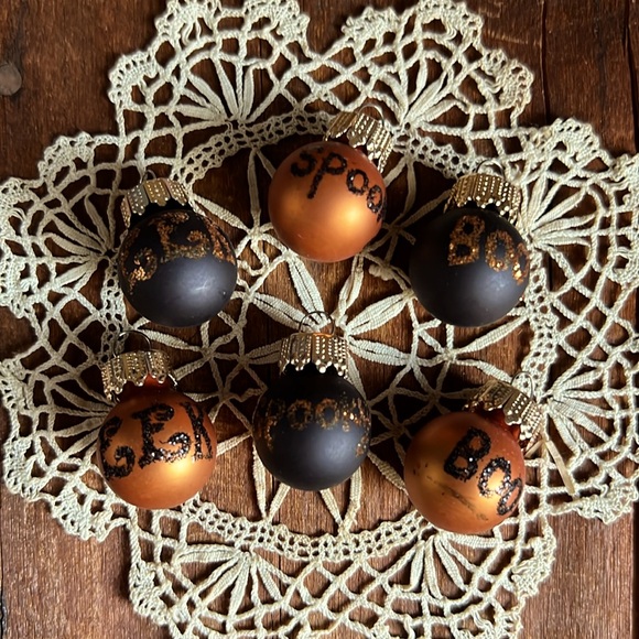 NEW | Mini Ornaments by Primitives by Kathy - Picture 2 of 8